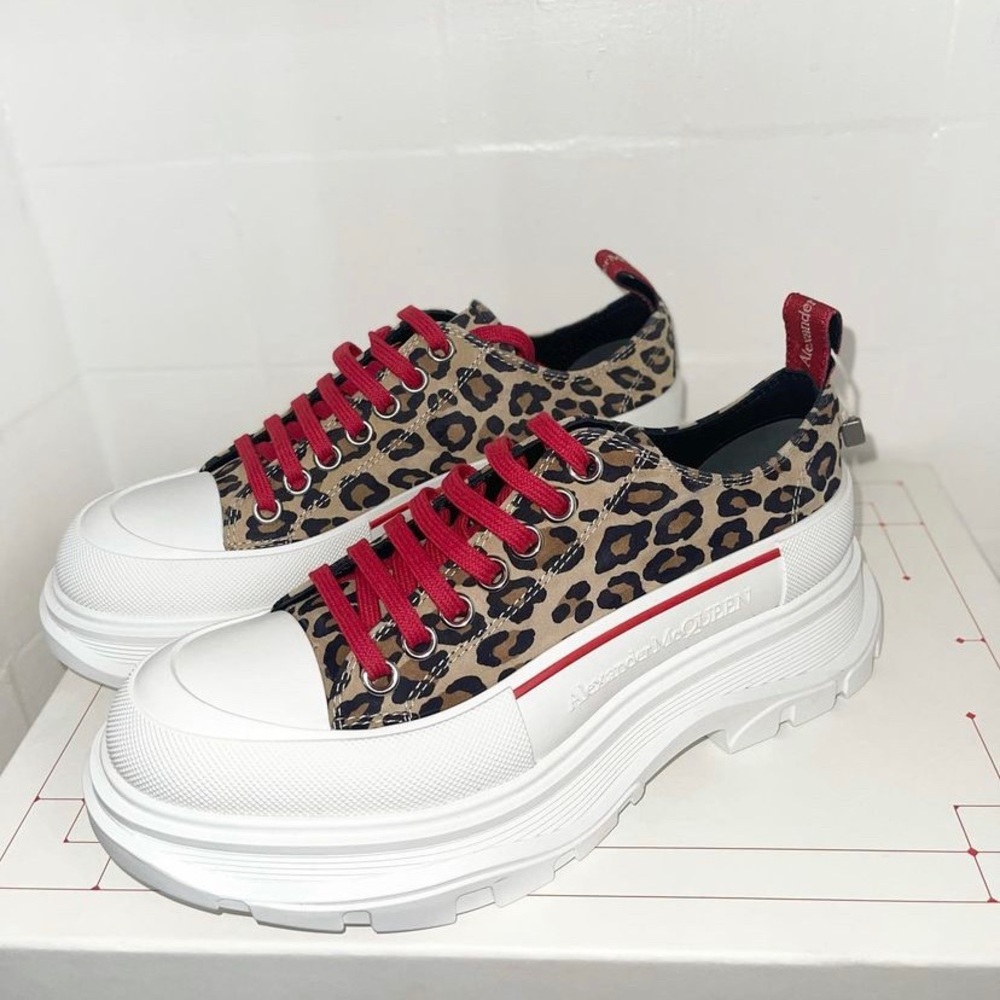 Womens Alexander McQueen Tread Sneakers size 39